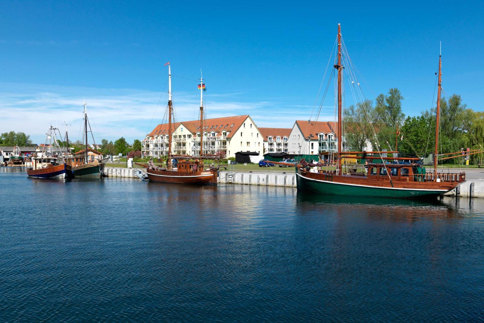 Kirchdorf Mann Un Fru - Residenz Am Yachthafenアパートメント エクステリア 写真